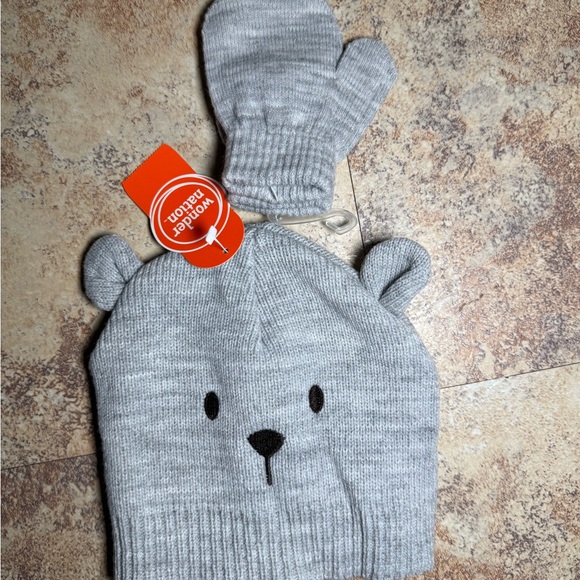 Wonder Nation Gray Bear Hat and Mittens Set - Picture 1 of 3
